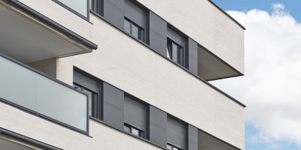 Puertas y Ventanas de Aluminio / PVC a medida en Santa Coloma de Gramenet · Fabricación e Instalación